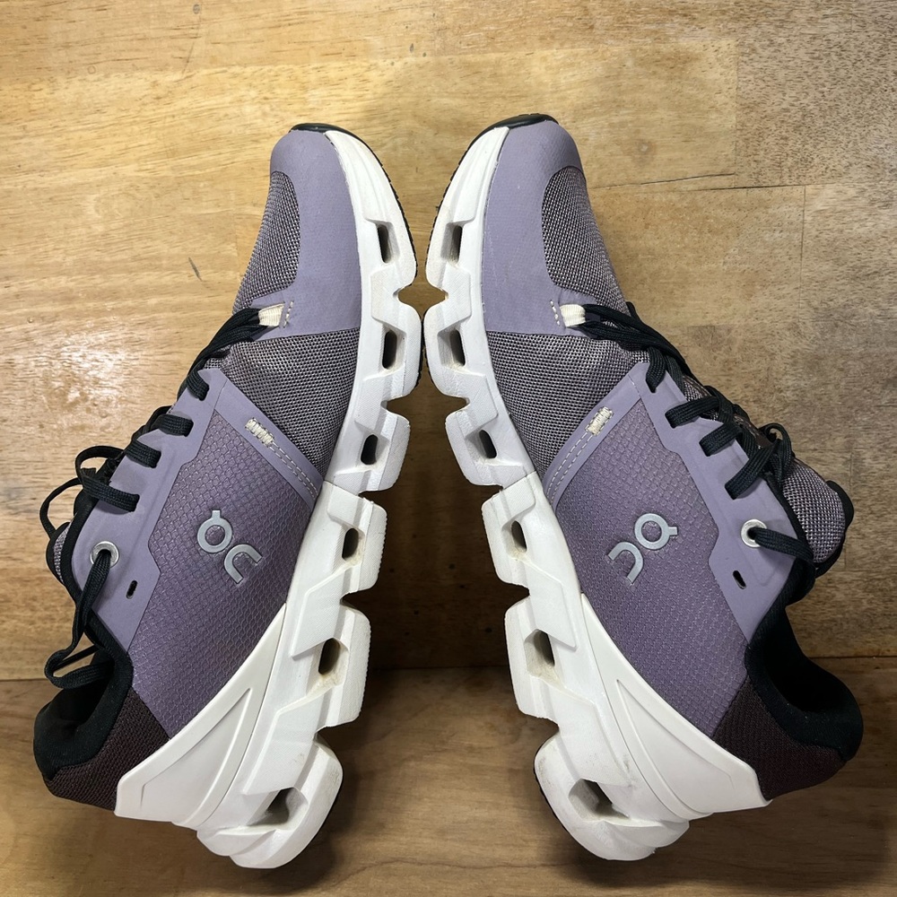 On CloudFlyer 4 REFLECTIVE Womens Size 9 Running Shoes Sneakers Shark Pearl - Picture 6 of 13